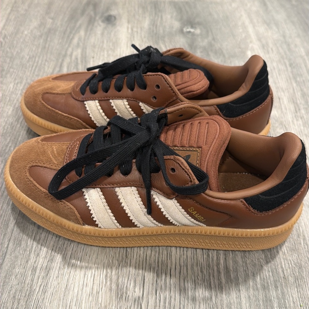 Like New Adidas Sambas